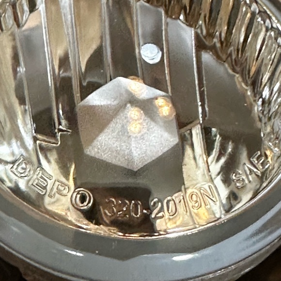 Depo Auto Lamp 320-2019N New in Box - Picture 6 of 8